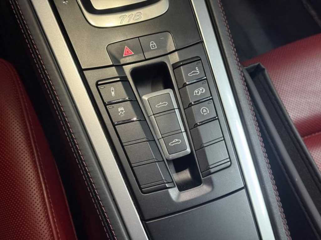 Porsche 718 - Vista 11