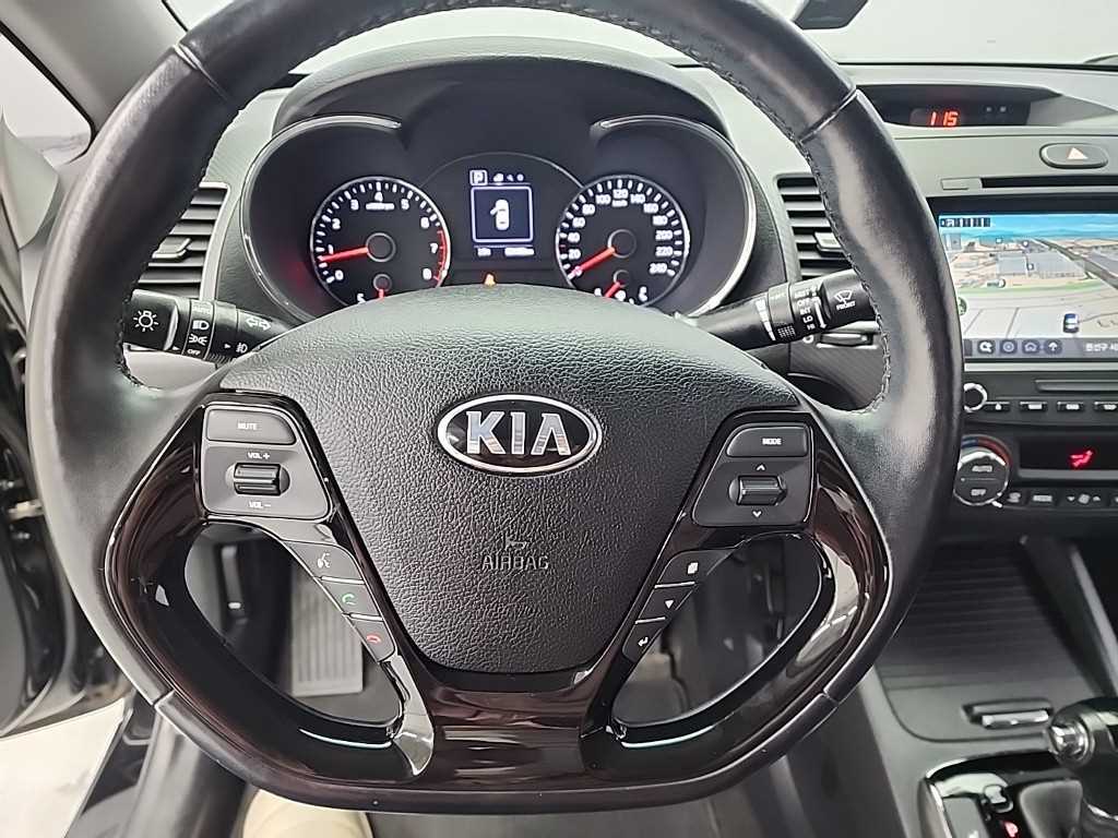 KIA K3 - Vista 9