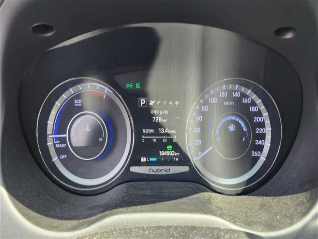 HYUNDAI Grandeur - Vista 12