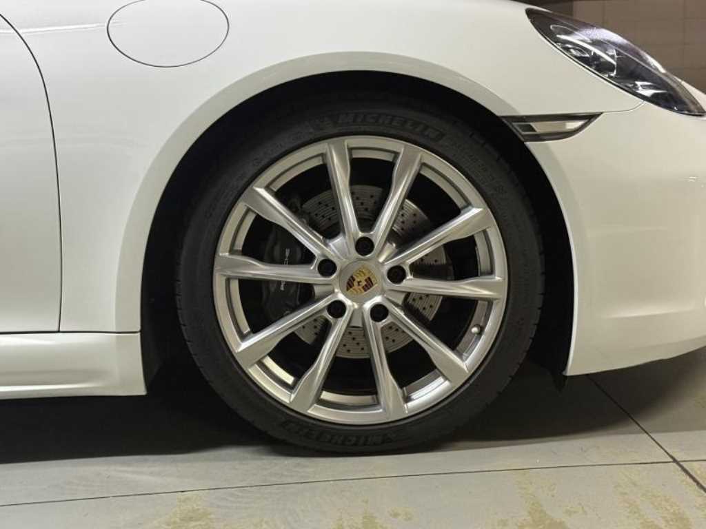 Porsche 718 - Vista 6