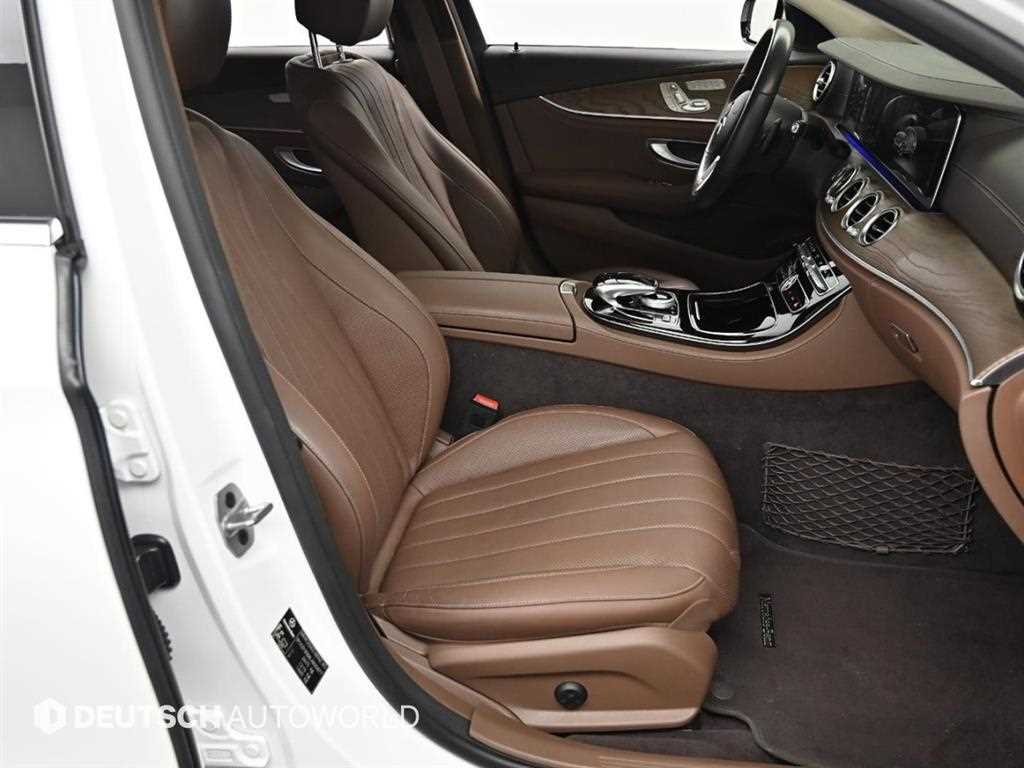 Mercedes Benz E class - Vista 10