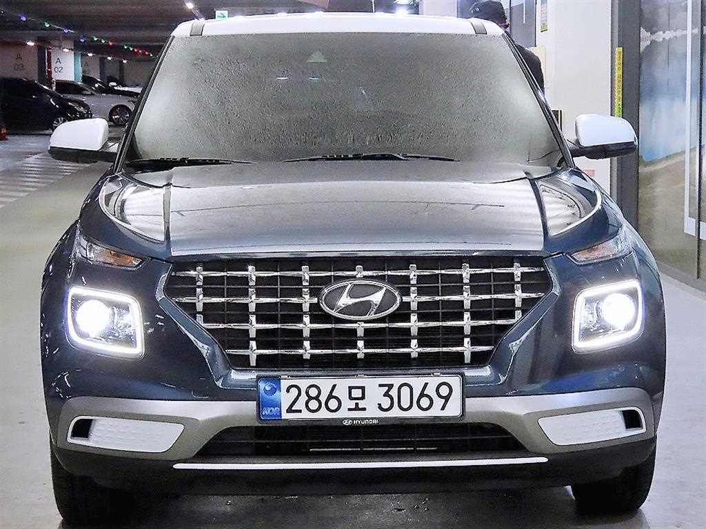HYUNDAI Venue - Vista 2