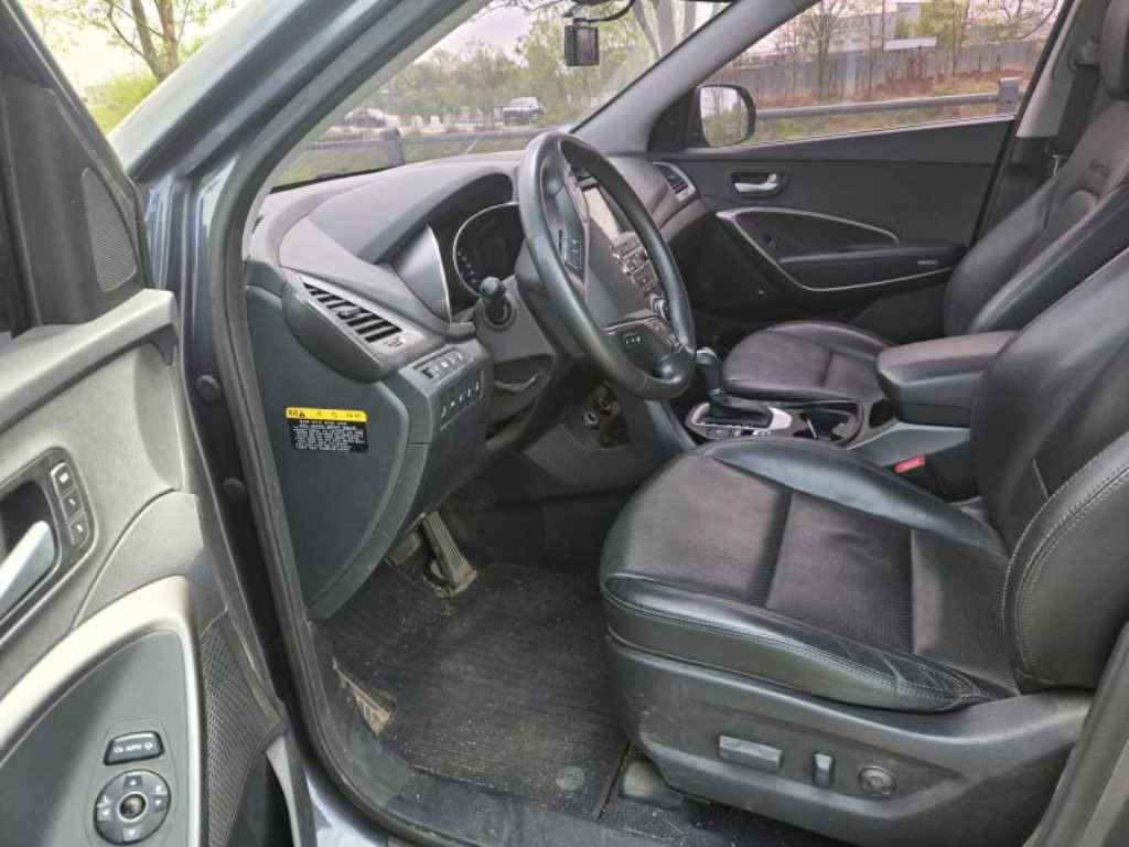 HYUNDAI Santa Fe - Vista 8