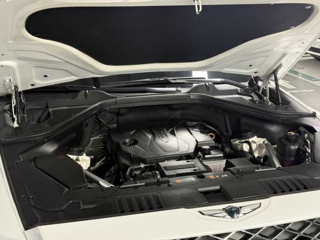 Genesis GV80 - Vista 6