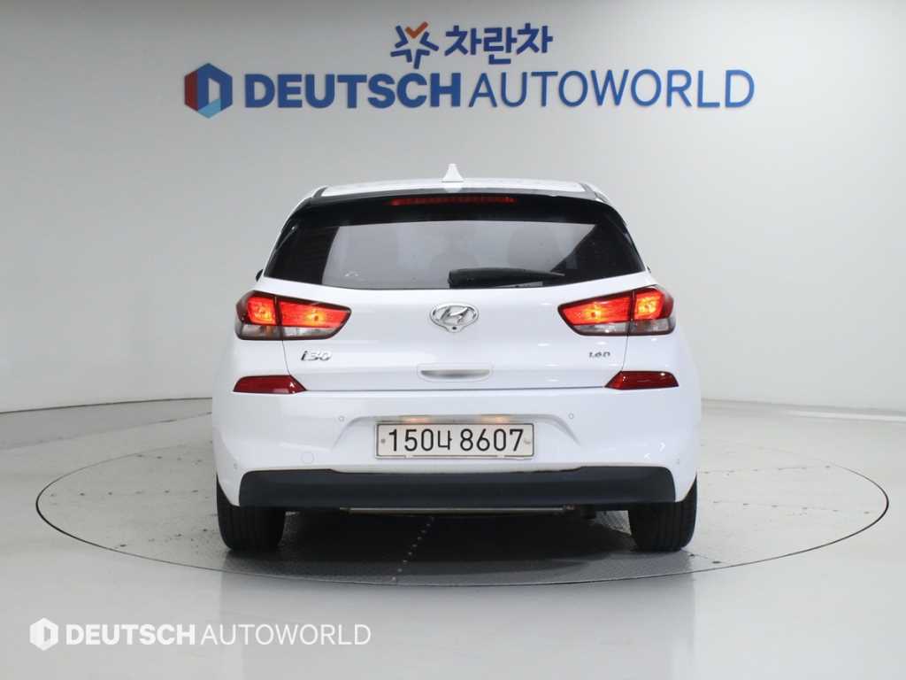 HYUNDAI i30 - Vista 4