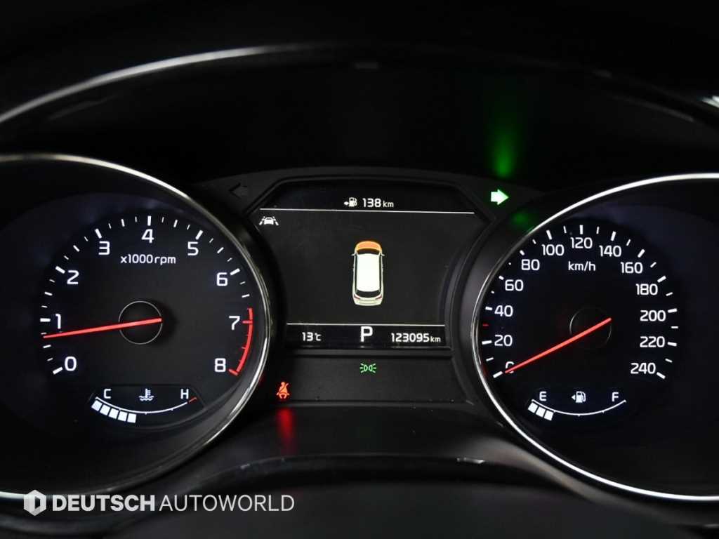 KIA Carnival - Vista 8