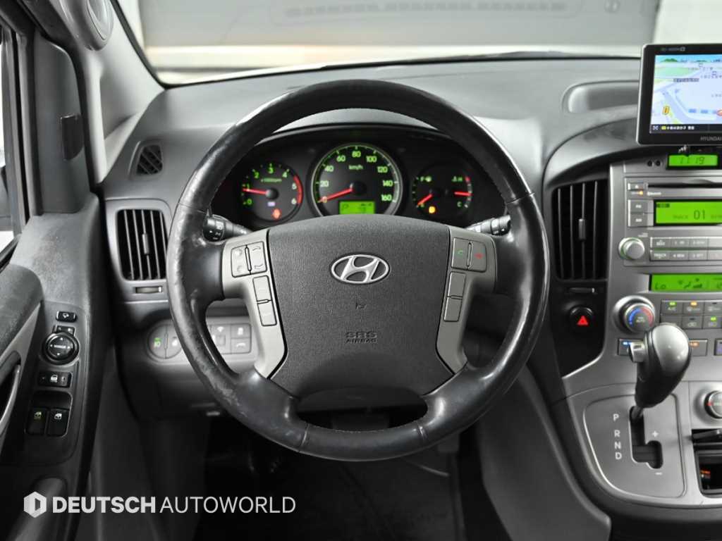 HYUNDAI Starex 2016 Blanco - Importación desde Corea - HF Imports Iquique - Foto 13