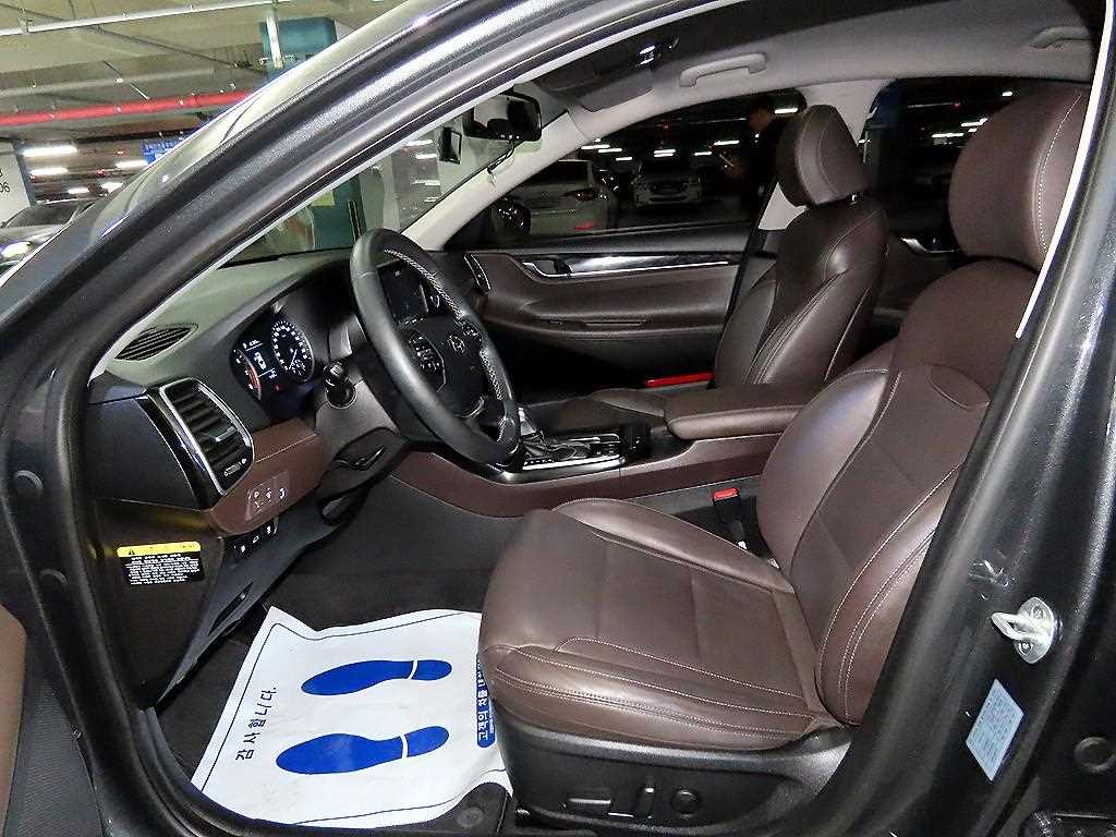 HYUNDAI Grandeur - Vista 6