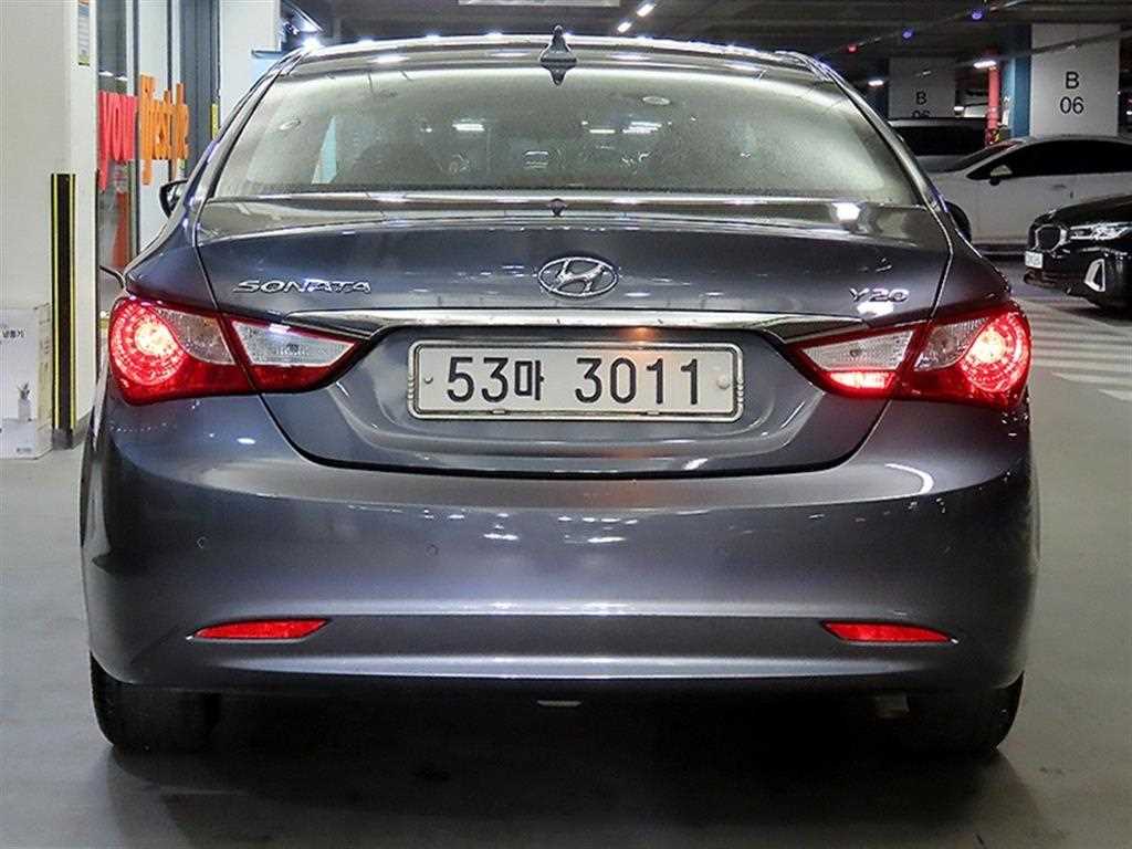 HYUNDAI Sonata - Vista 5