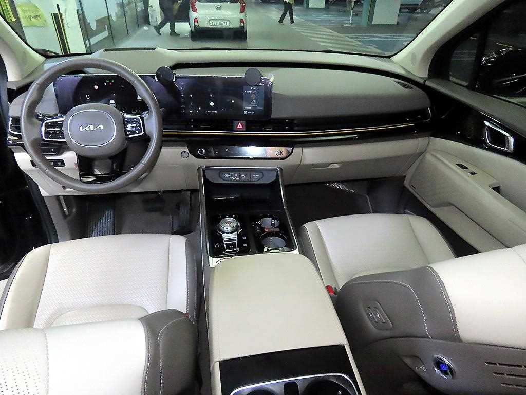 KIA Carnival - Vista 10