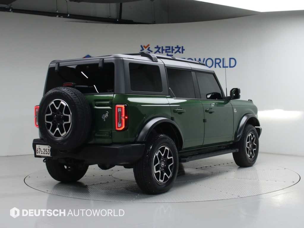 Ford Bronco - Vista 2