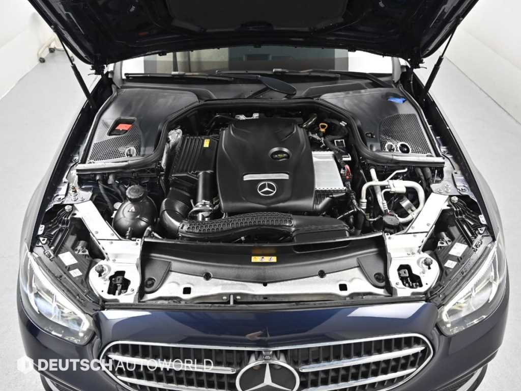 Mercedes Benz E class - Vista 6