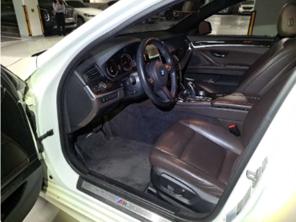 BMW 5 Series - Vista 3