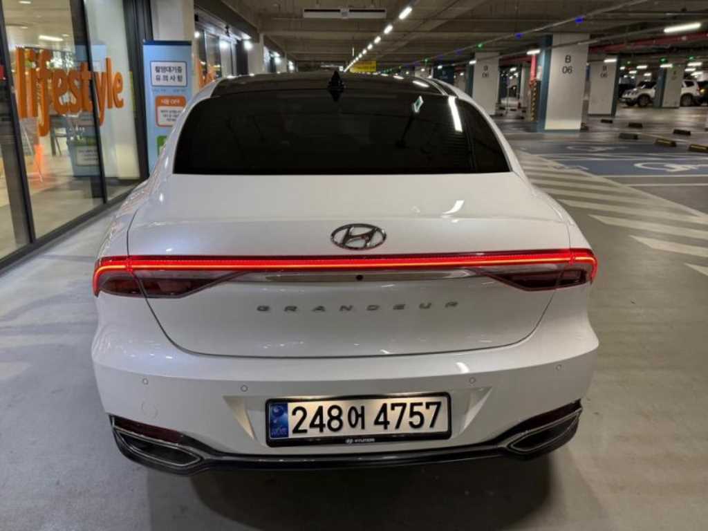 HYUNDAI Grandeur - Vista 5