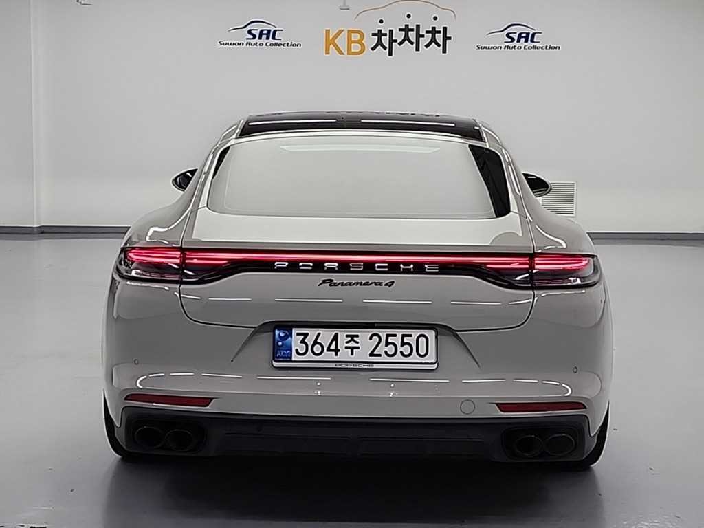 Porsche Panamera - Vista 3