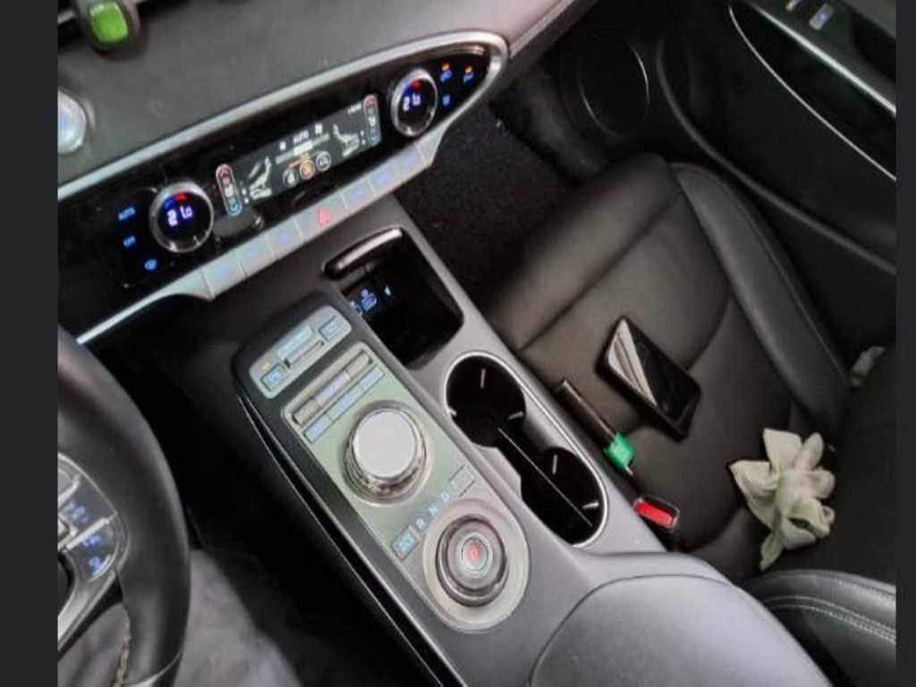 Genesis GV70 - Vista 8