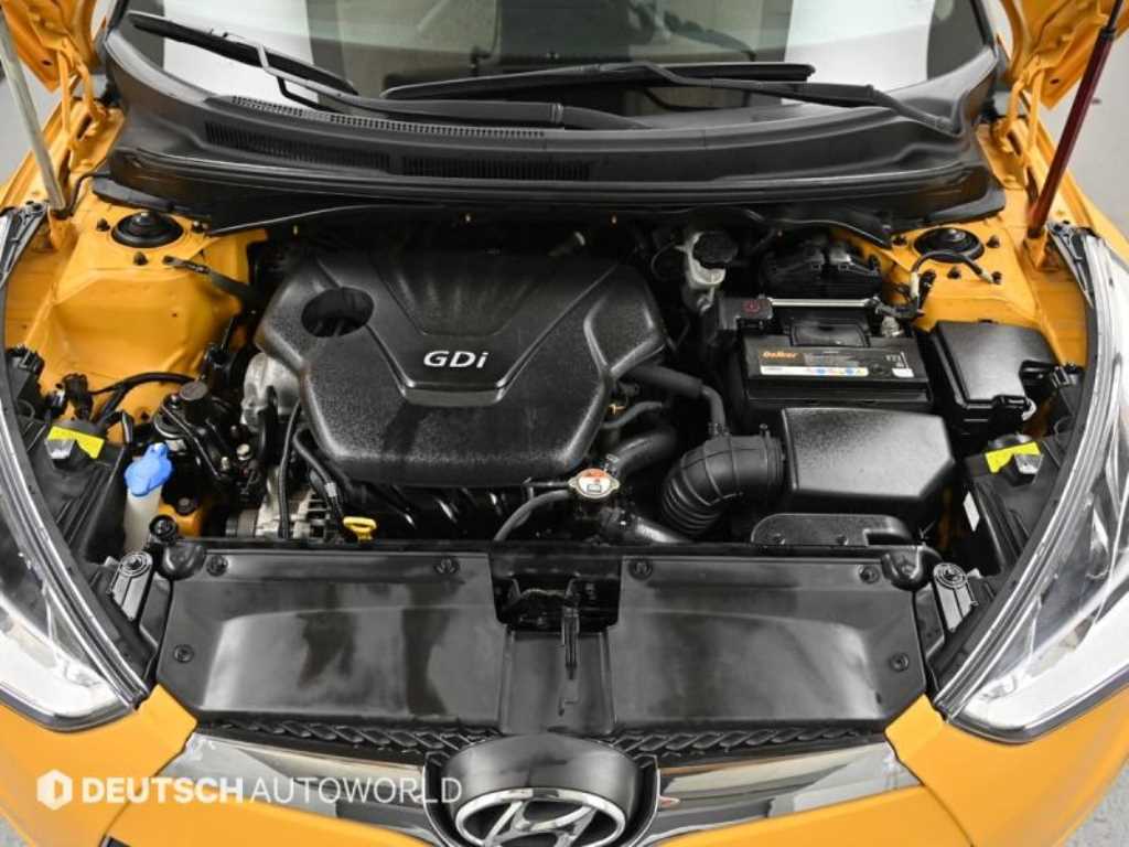 HYUNDAI Veloster - Vista 6