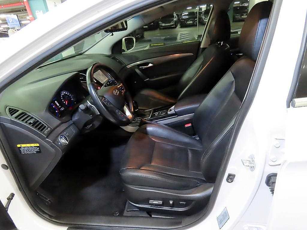 HYUNDAI i40 - Vista 6