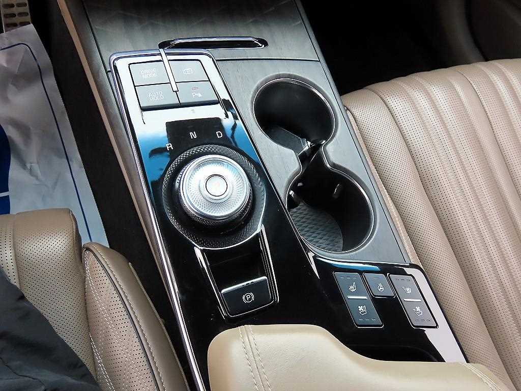 KIA K8 - Vista 11