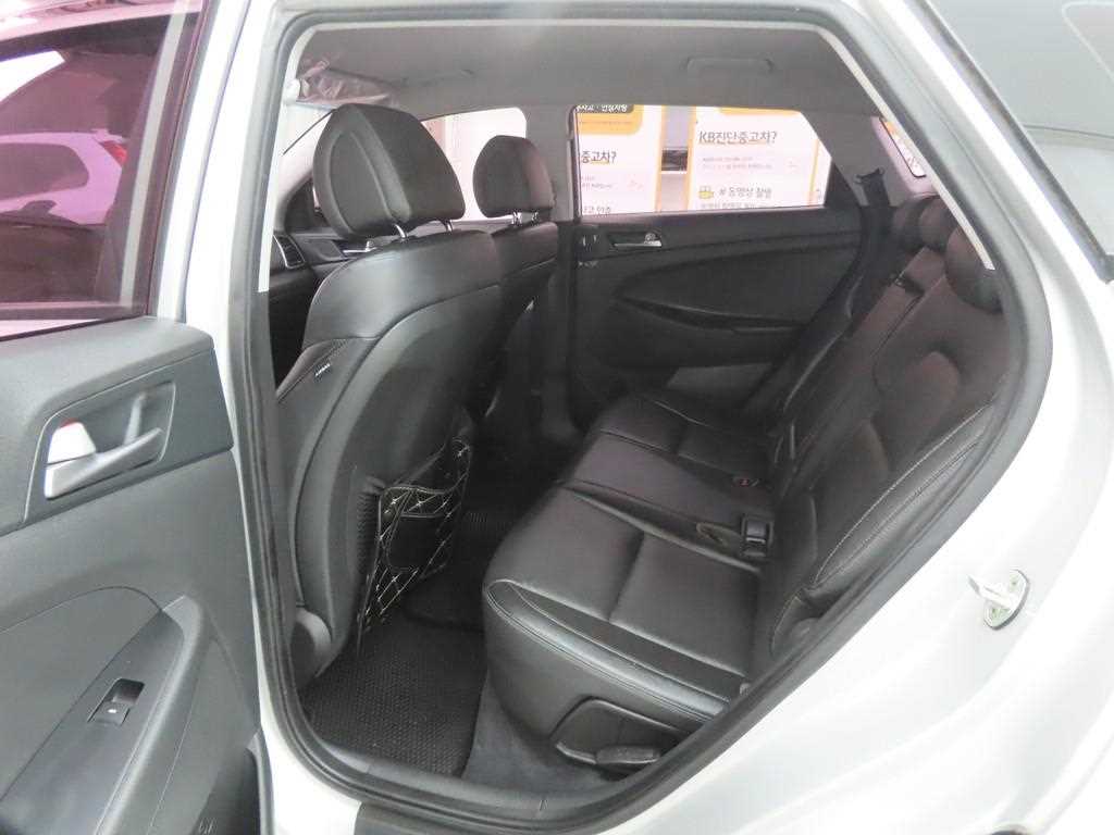 HYUNDAI Tucson - Vista 6