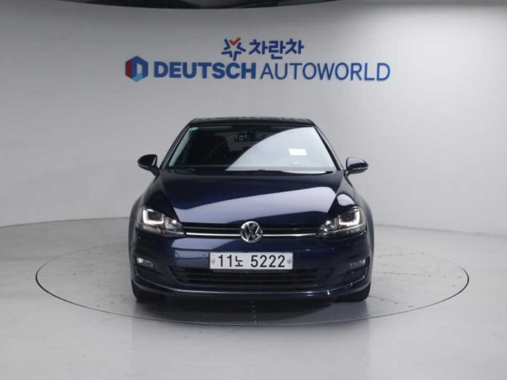 Volkswagen Golf - Vista 3