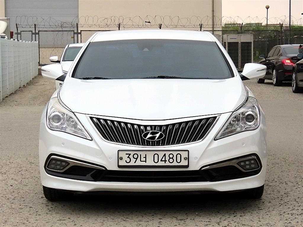 HYUNDAI Grandeur - Vista 2