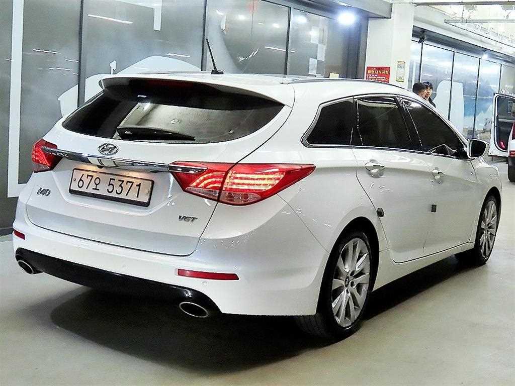 HYUNDAI i40 - Vista 4