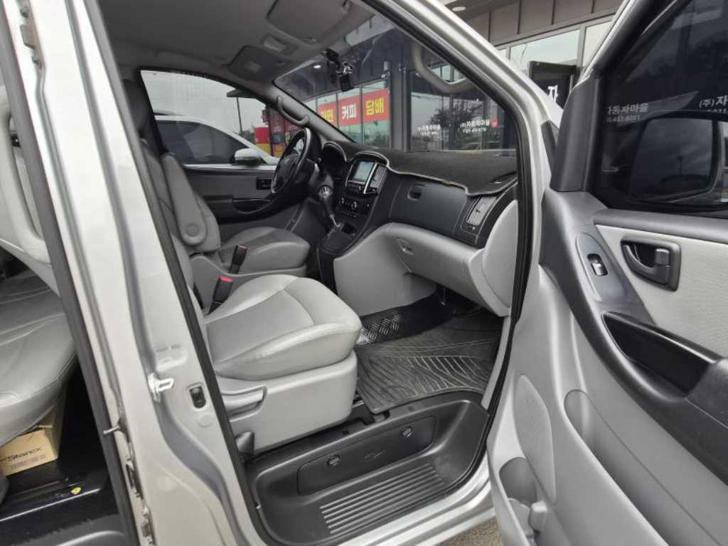 HYUNDAI Starex 2019 Gris - Importación desde Corea - HF Imports Iquique - Foto 14