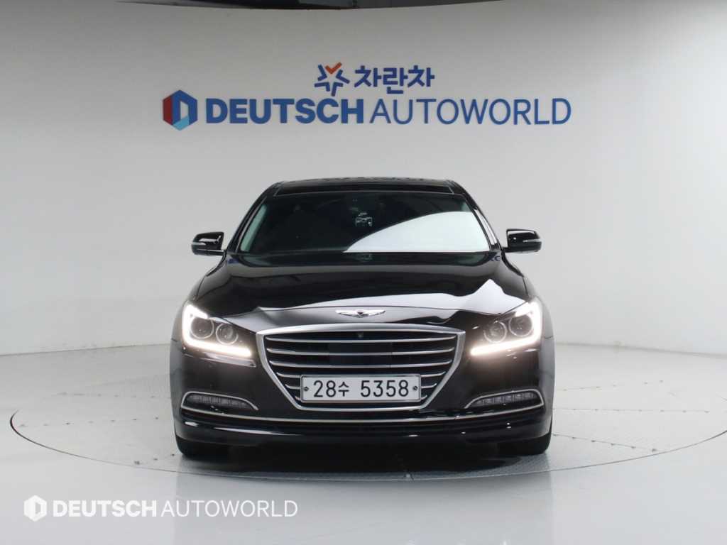 HYUNDAI Genesis - Vista 3