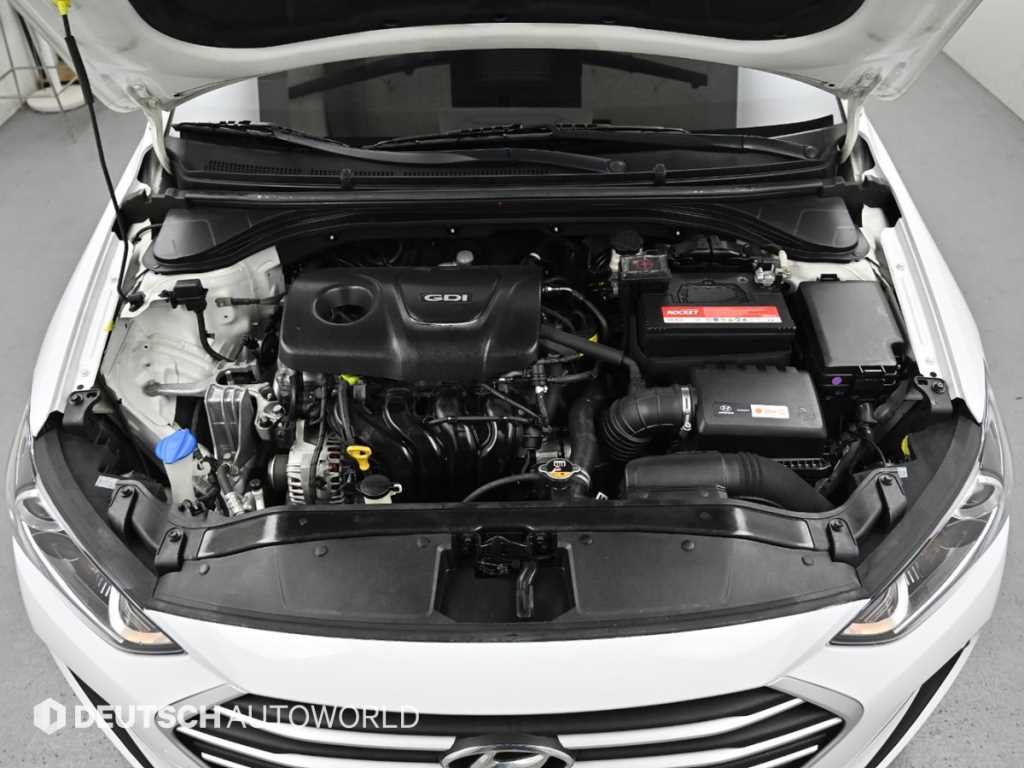 HYUNDAI Avante - Vista 6