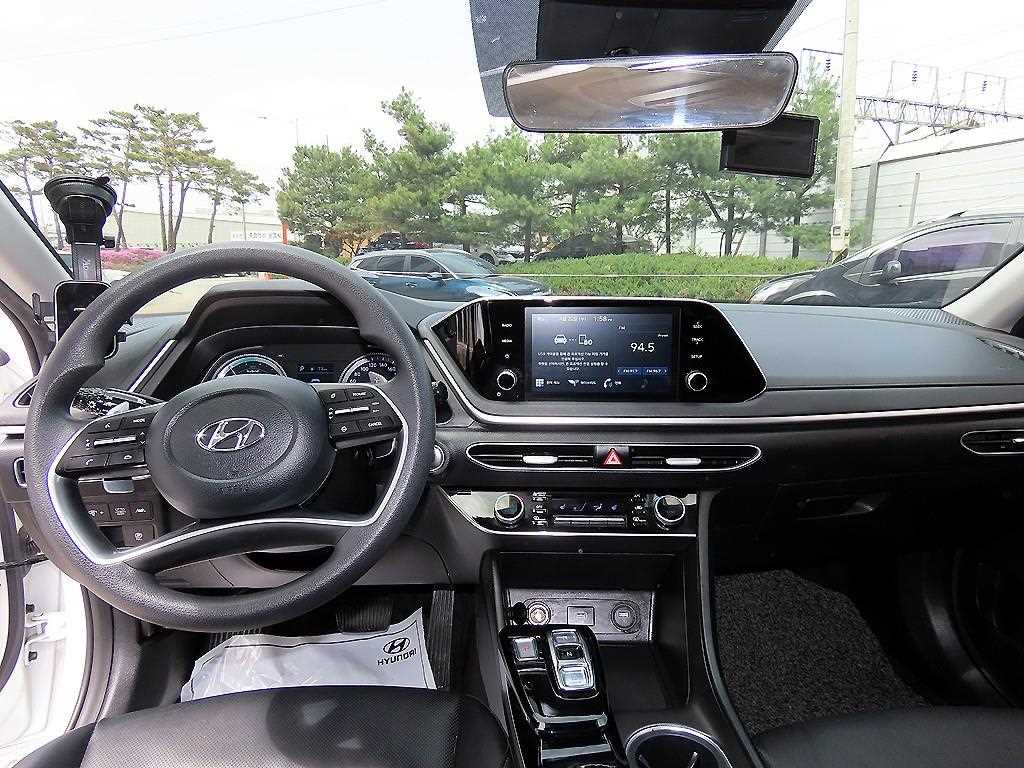 HYUNDAI Sonata - Vista 7