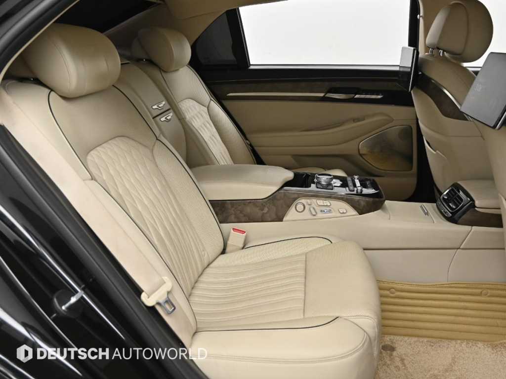 Genesis G90 - Vista 12