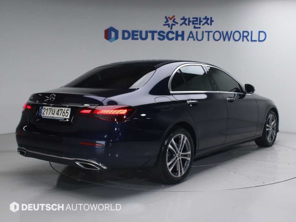 Mercedes Benz E class - Vista 2