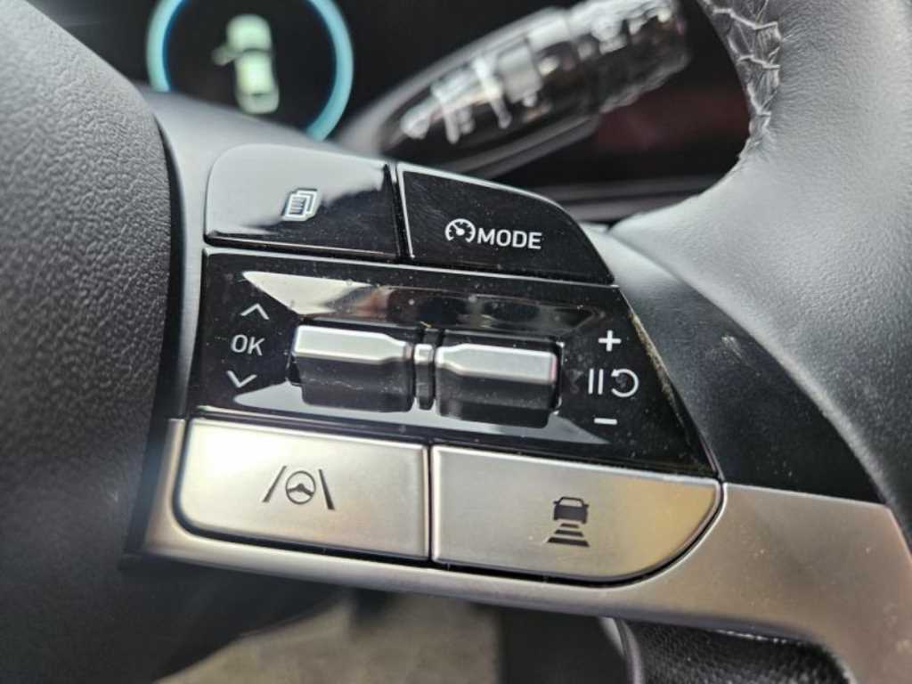 HYUNDAI Avante - Vista 5