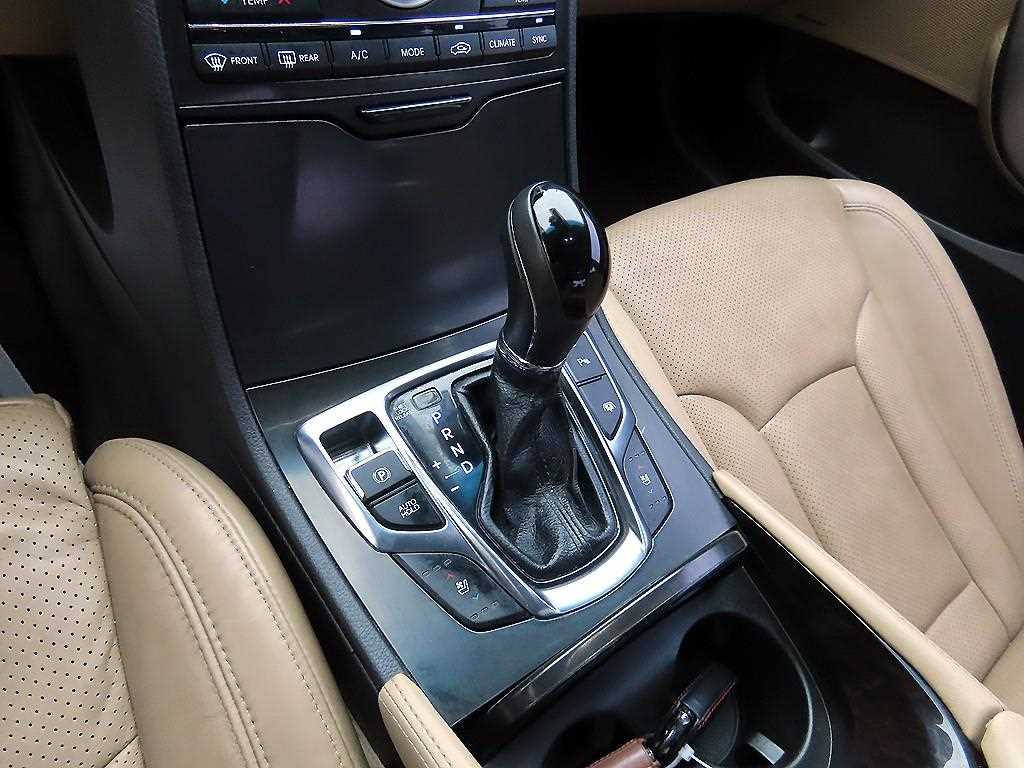 HYUNDAI Grandeur - Vista 10