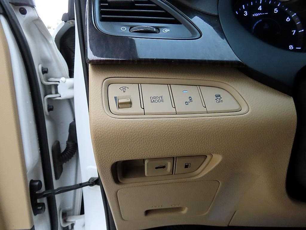 HYUNDAI Grandeur - Vista 12