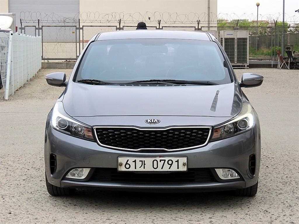 KIA K3 2016 Gris - Importación desde Corea - HF Imports Iquique - Foto 1