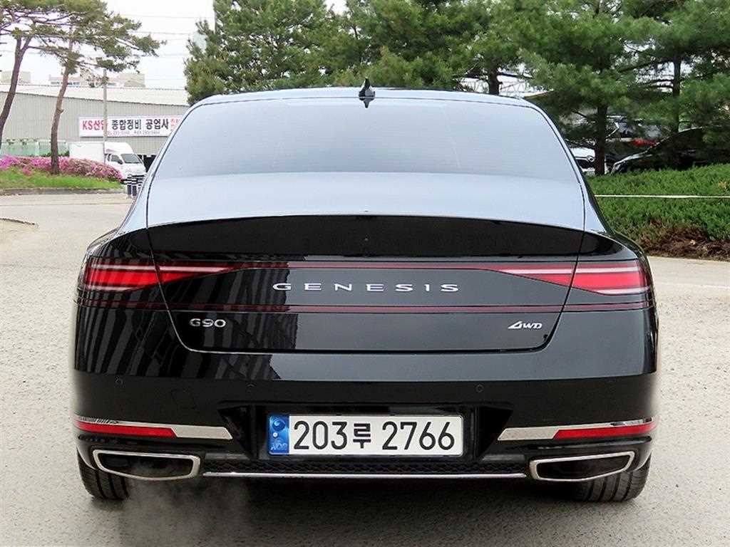 Genesis G90 - Vista 4