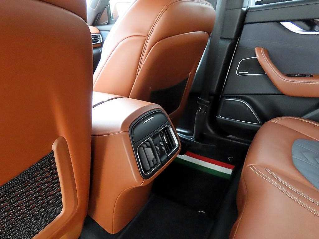 Maserati Levante 2018 Blanco - Importación desde Corea - HF Imports Iquique - Foto 15