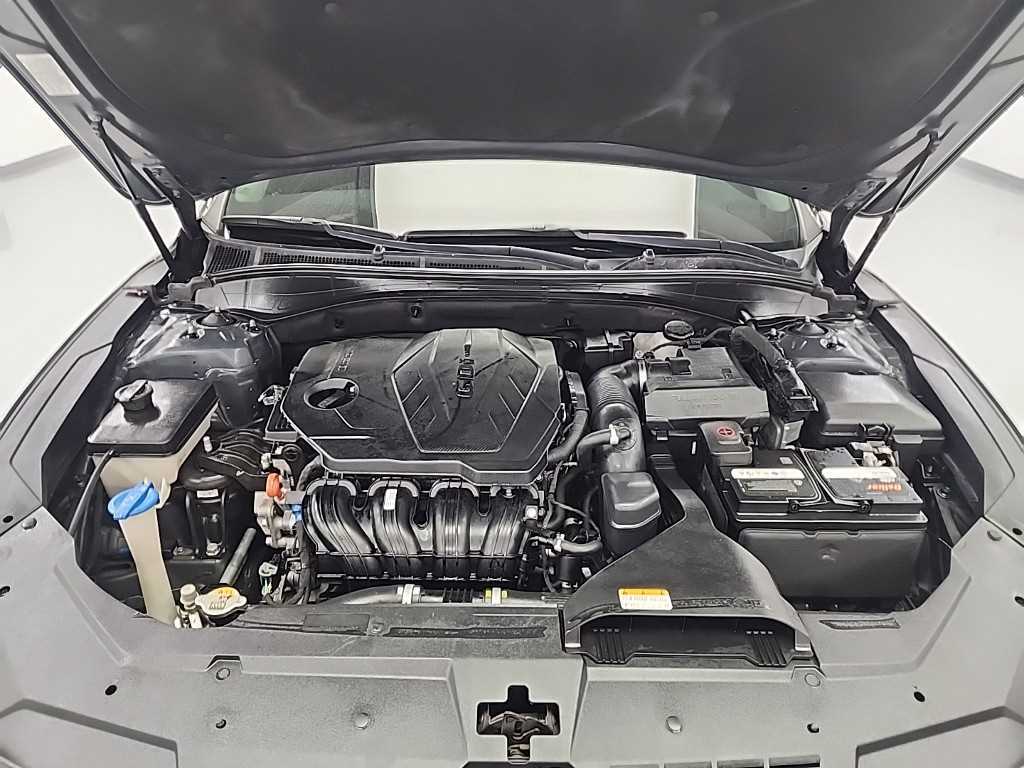 HYUNDAI Grandeur - Vista 5