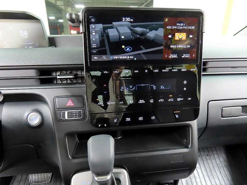 HYUNDAI Staria 2023 Gris - Importación desde Corea - HF Imports Iquique - Foto 14