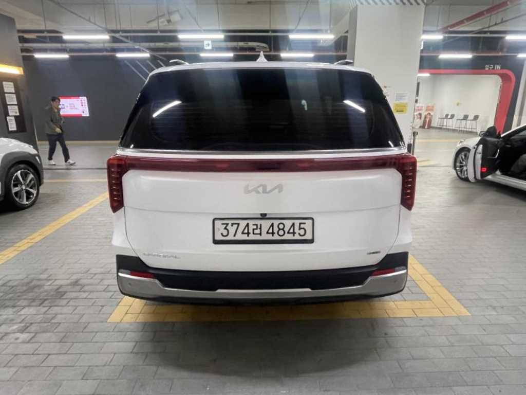 KIA Carnival - Vista 3
