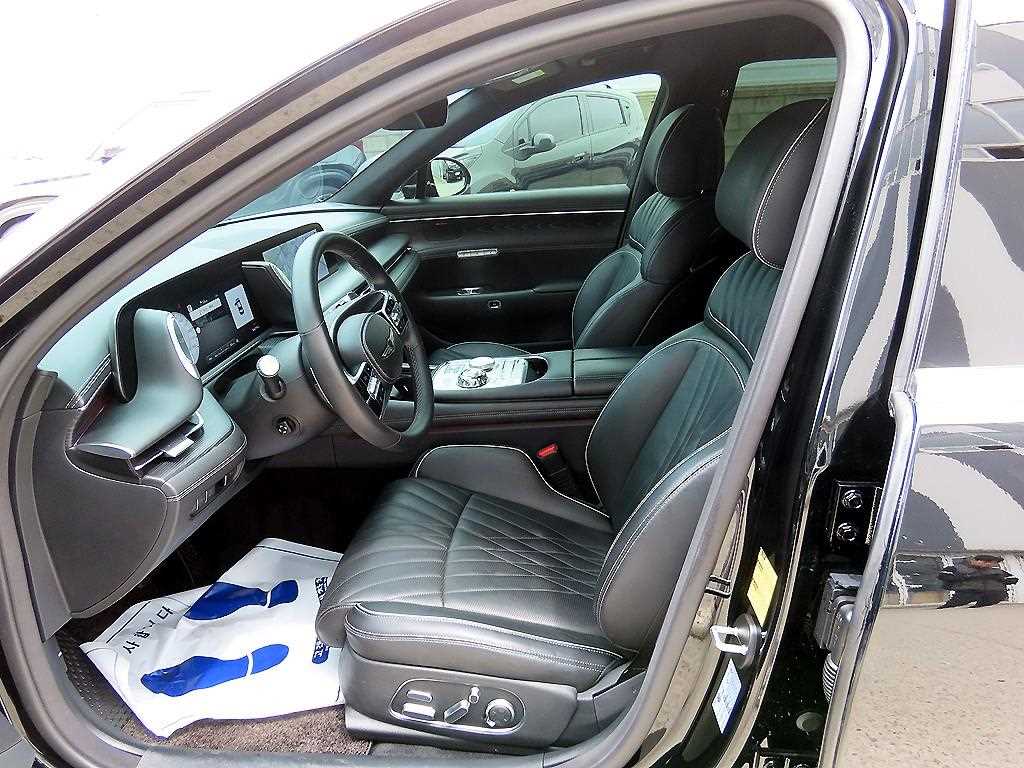 Genesis G90 - Vista 5