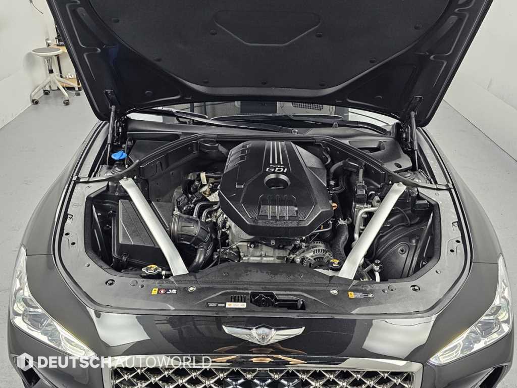 Genesis G70 - Vista 6