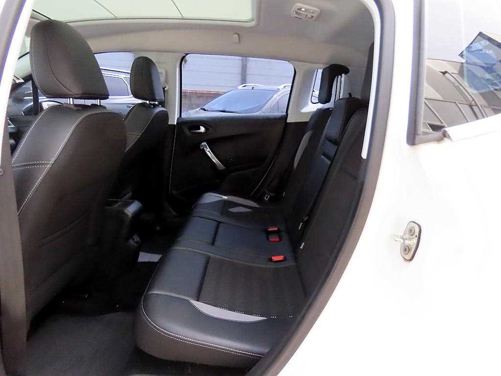 Peugeot 2008 - Vista 6