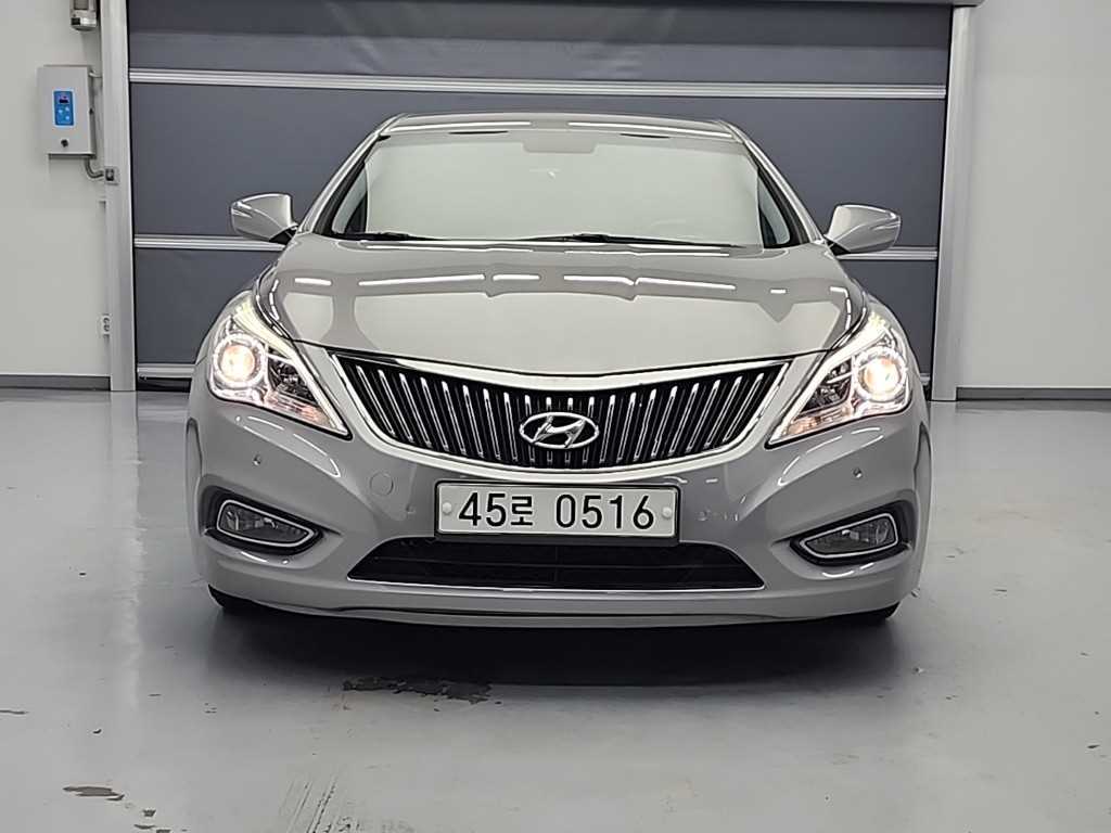 HYUNDAI Grandeur - Vista 2