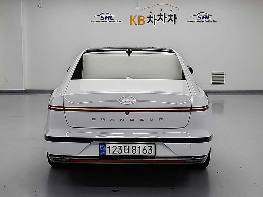 HYUNDAI Grandeur - Vista 3