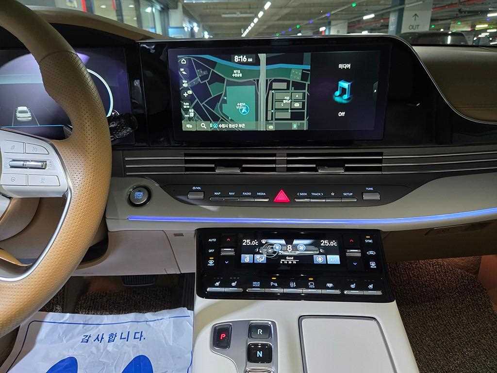 HYUNDAI Grandeur - Vista 11
