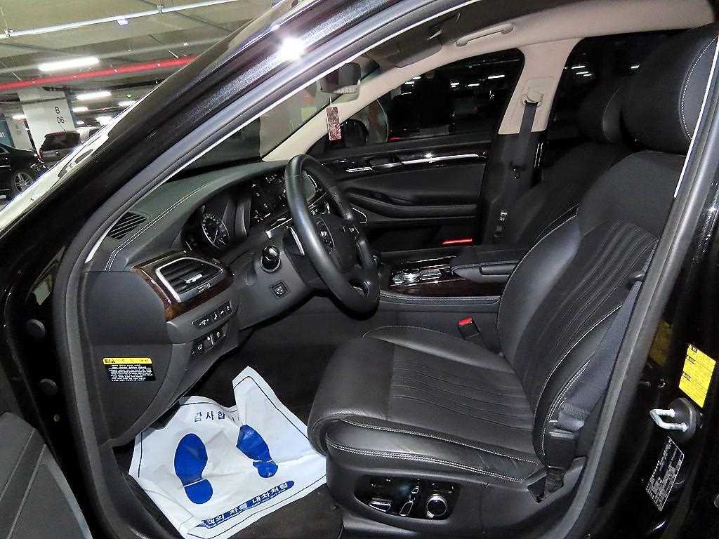 Genesis G90 - Vista 6