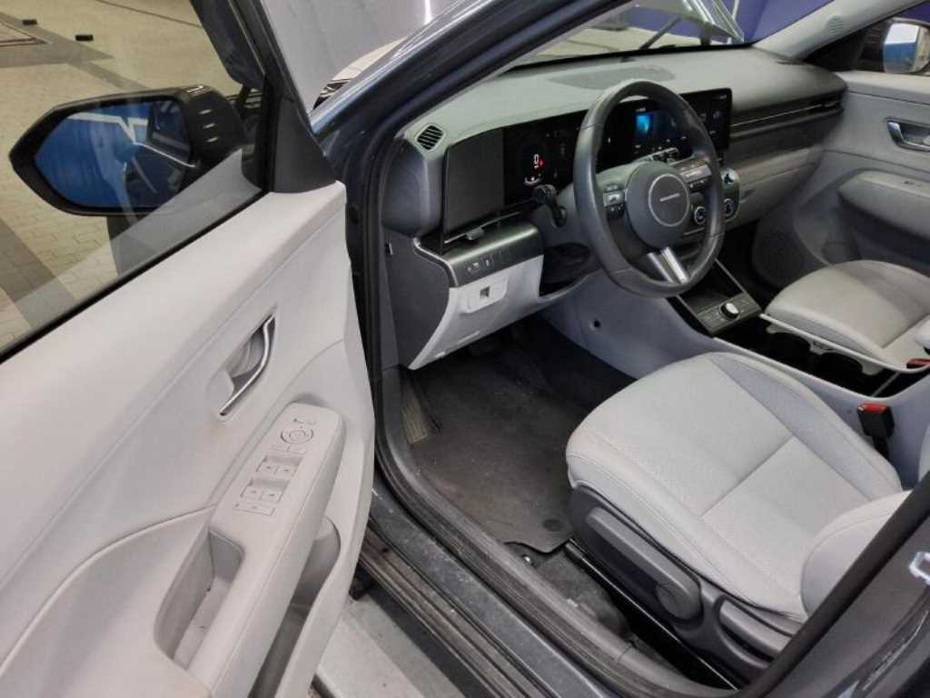 HYUNDAI Kona - Vista 6